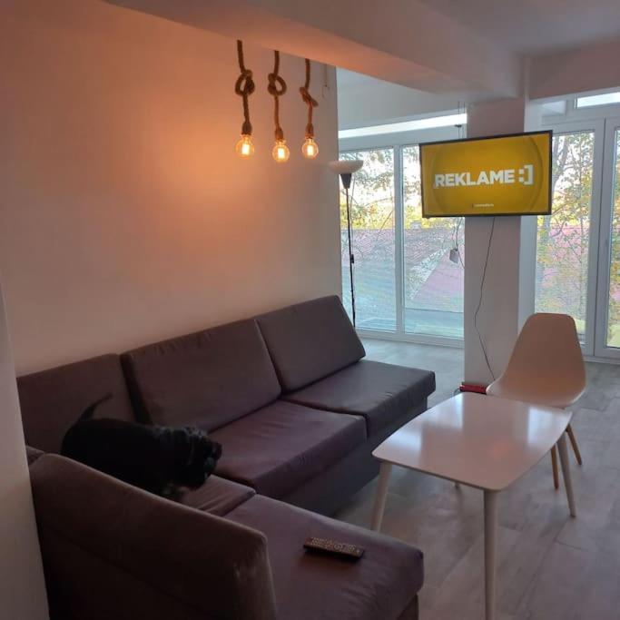 Lovely 1- Bedroom Condo Close To Downtown 스코페 외부 사진